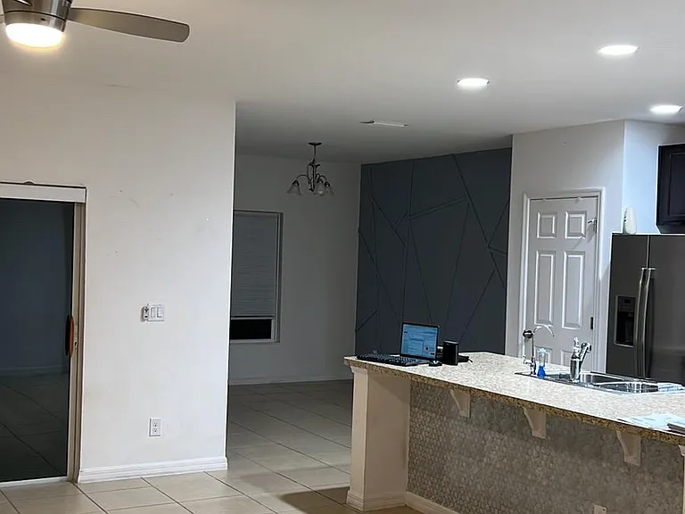 310 Annabelle Way — Photo 3