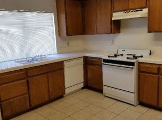 11306 Chimayo Rd, Apple Valley, CA 92308