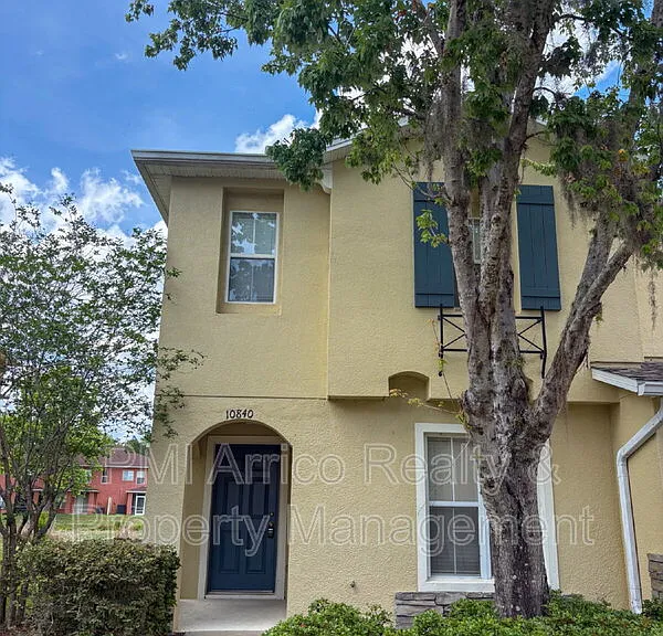 10840 Johanna Ave — Photo 1