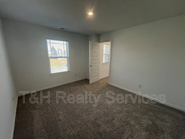 4801 Summerfield Dr — Photo 27