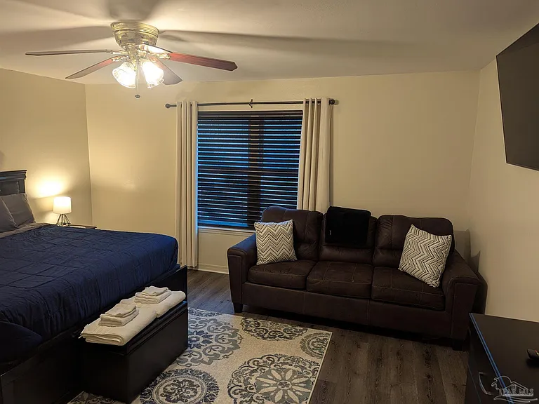 4009 Shorewood Dr — Photo 10