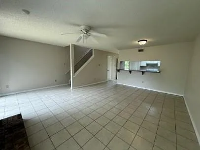 2636 Gwendolyn Ln — Photo 4