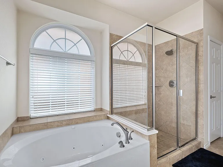 11637 Gatesville Dr — Photo 16