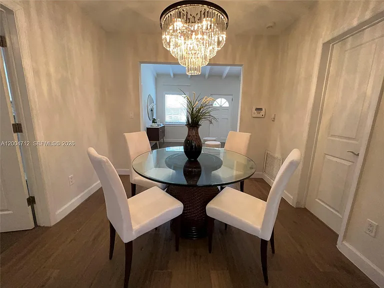 265 Palm Ave — Photo 41