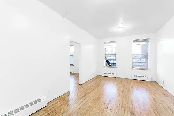 Rented by Bond New York | media 4