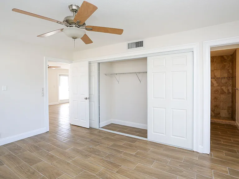 2102 Alamanda Dr #Penthouse B — Photo 12