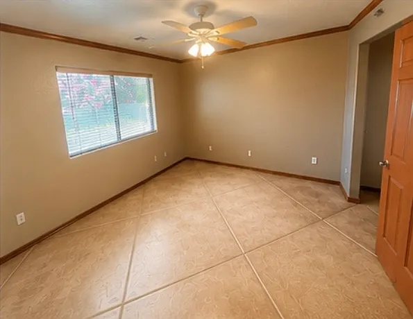 1448 E Lester St — Photo 15