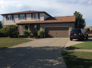 12 Jenny Ln, Lancaster, NY 14086