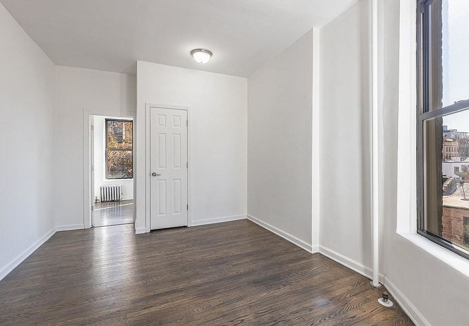 2nd image of 170 Thompson St #14R