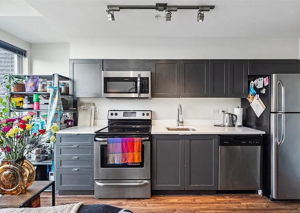 2511 Quebec St #213