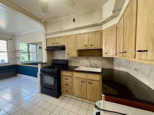 2618 E 7th St, Brooklyn, NY 11235