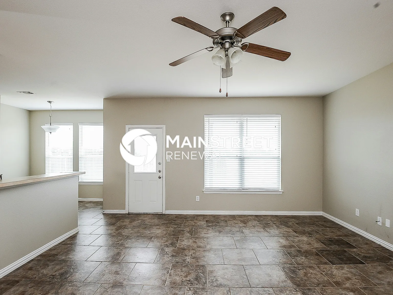 237 Kennedy Dr — Photo 3