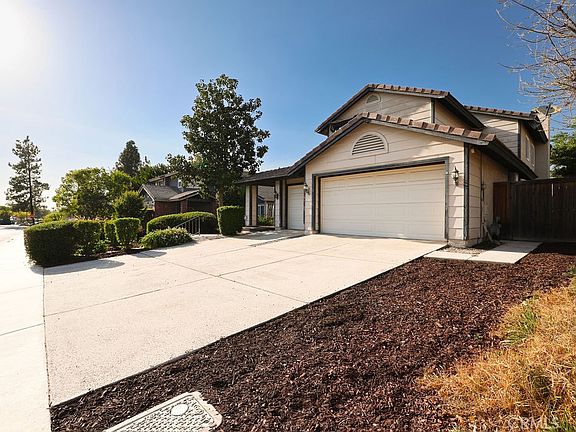 3rd image of 19530 Chinotto Ln