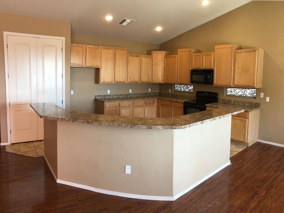 1st image of 2541 N Franz Ln