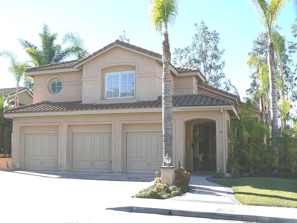 SPECTACULAR POOL HOME