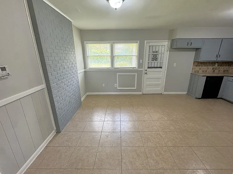 4591 Lawrence Rd — Photo 5