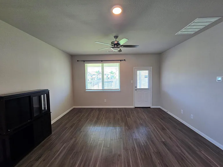 13703 Mariah Dr — Photo 10