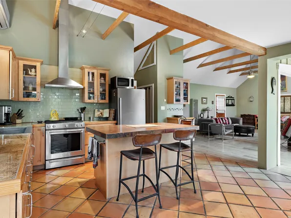 1 Camino No Es, Cerrillos, NM 87010