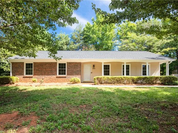4203 Butterfield Dr, Greensboro, NC 27405