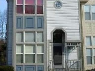 9667 Pierrpont St, Burke, VA 22015