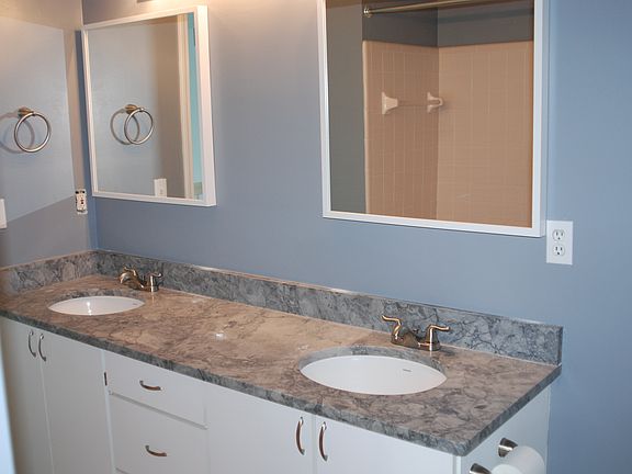 4th image of 702 N Washington Ave