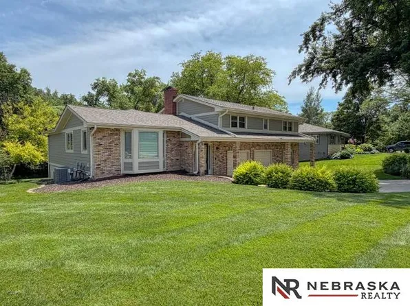 3309 Bridgeford Rd, Omaha, NE 68124