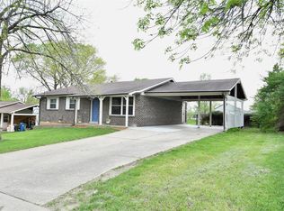 435 Woodcliff Manor Rd, Saint Charles, MO 63303