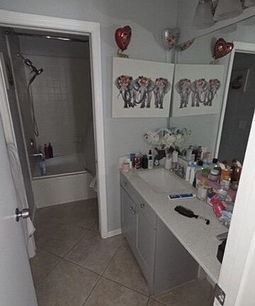 5th image of 2527 Chatham Cir