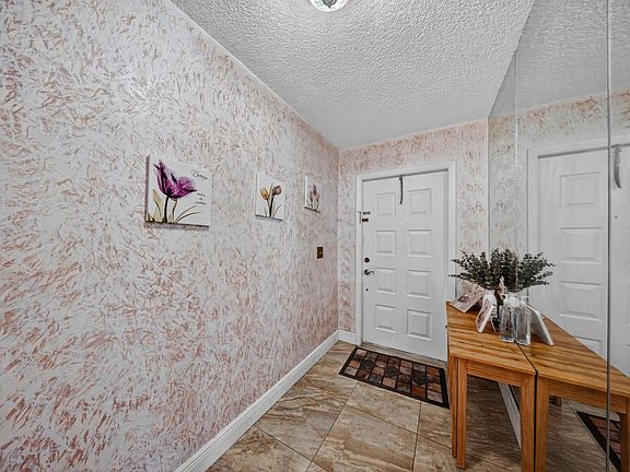 3rd image of 9811 SW 57TH Street