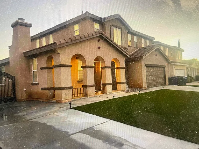 3523 Tournament Dr — Photo 2
