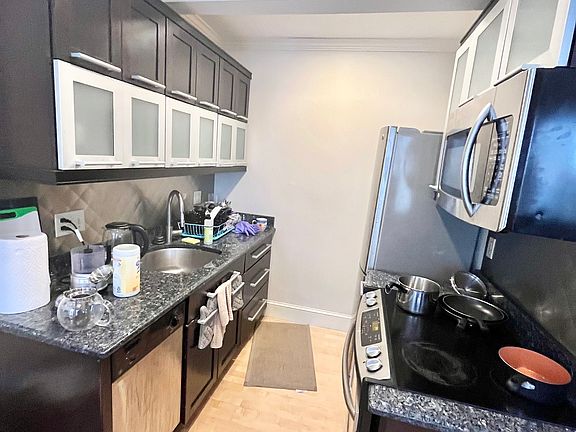 4th image of 1 Cypress Rd APT 101