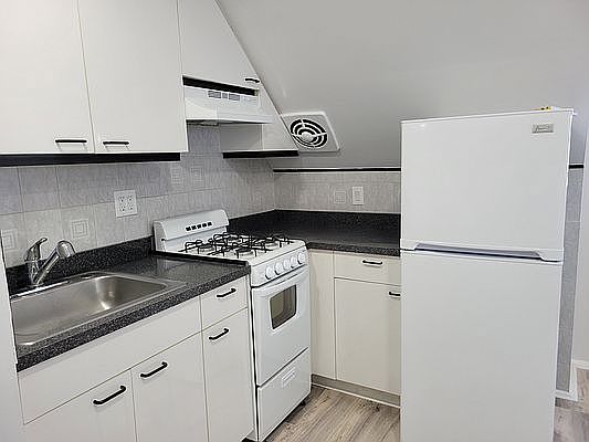 2nd image of 151-22 20th Ave #2