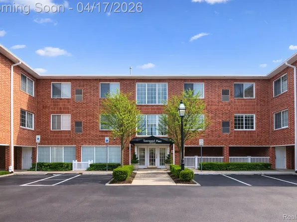 444 Chester St APT 425, Birmingham, MI 48009