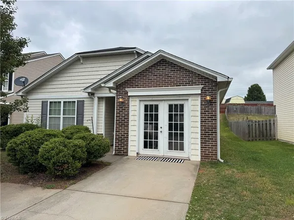 785 Runningbrook Ln, Rural Hall, NC 27045