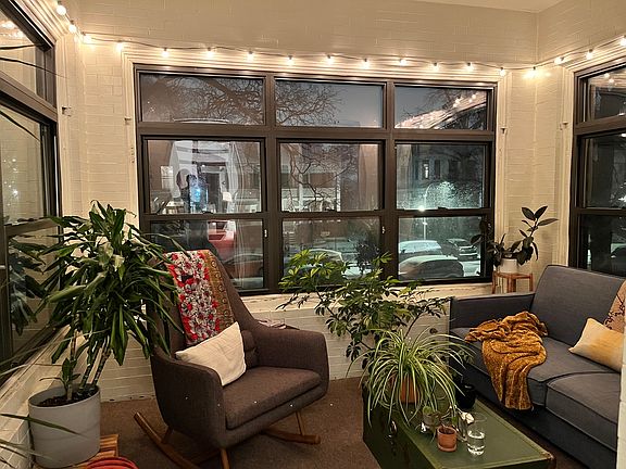 4th image of 4619 N Dover St APT 1W