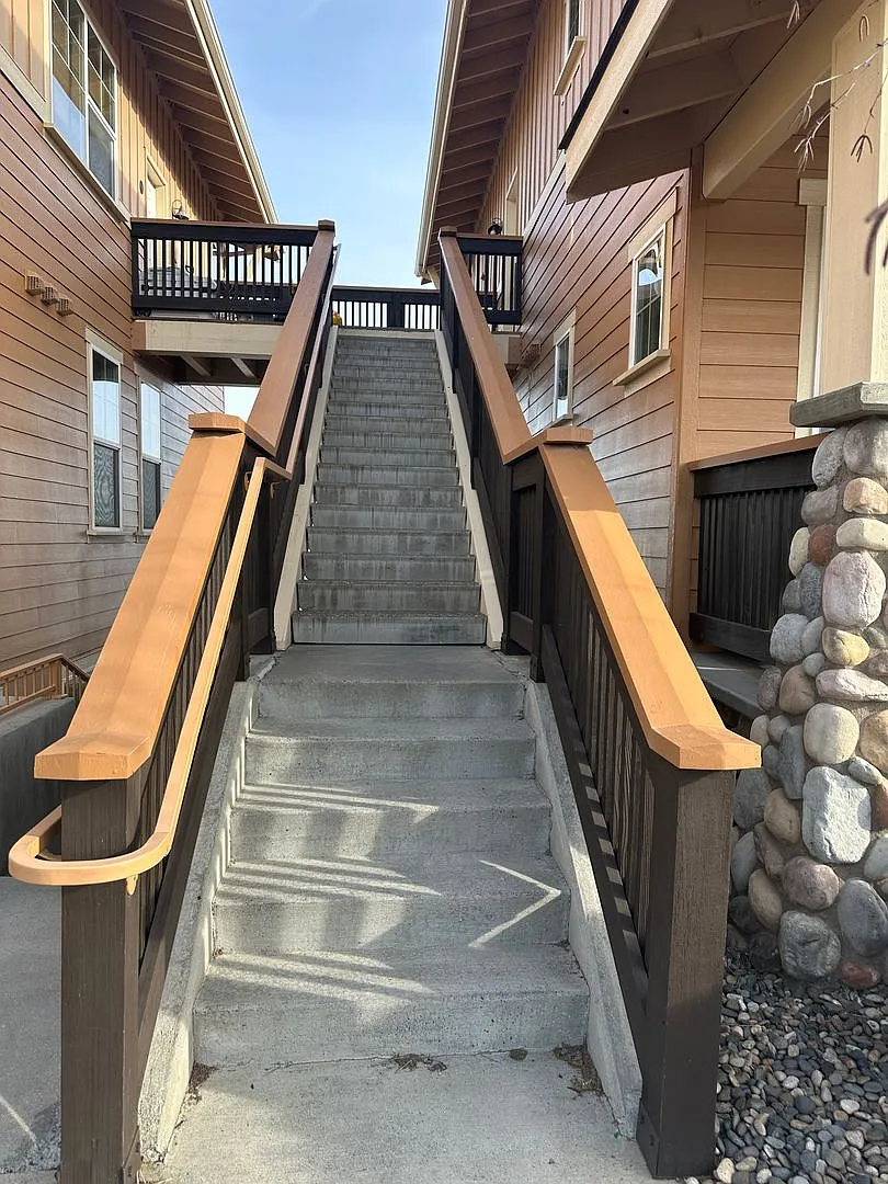 Golfers Dream Condo! Lake Front, Fully Furnished W/Private Pool And Dock Access! Near The Links A... — Photo 3