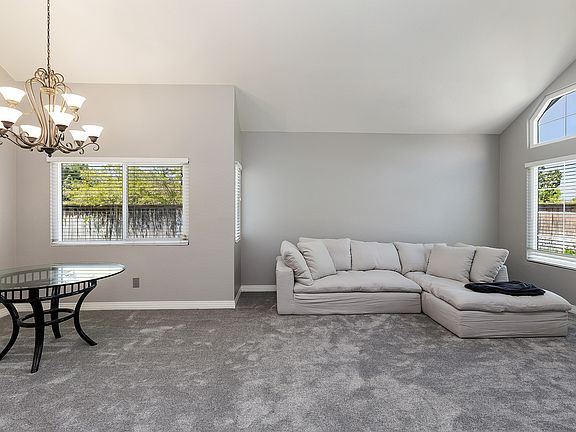 5th image of 3090 Amber Dr