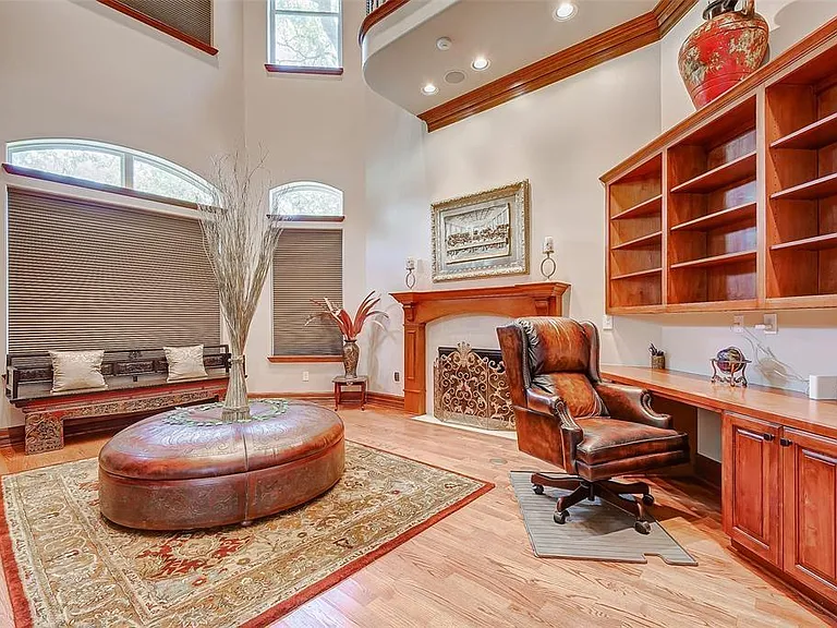 33202 W Haddon Ct — Photo 6