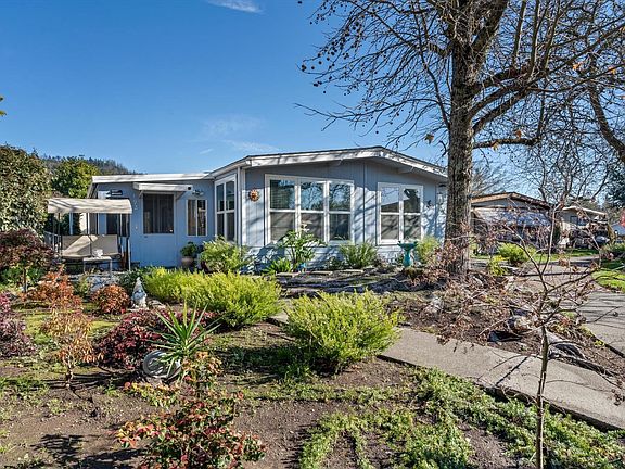 3rd image of 192 Mosshill Court