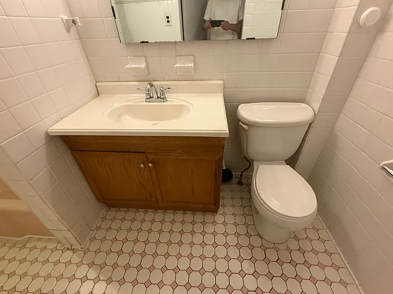 4 Ferguson Pl #1 — Photo 8