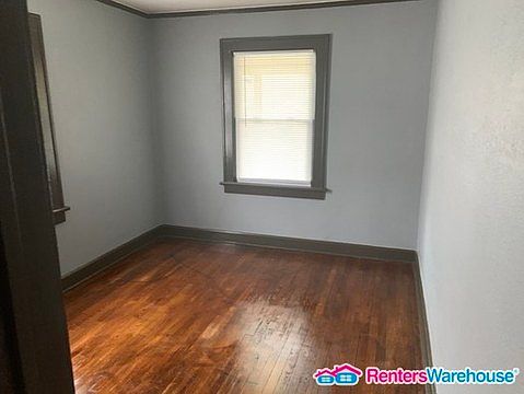 3rd image of 2918 E 61st St