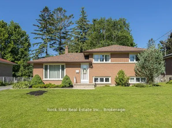 331 Meadowcrest Rd, Kingston, ON K7M 3S4