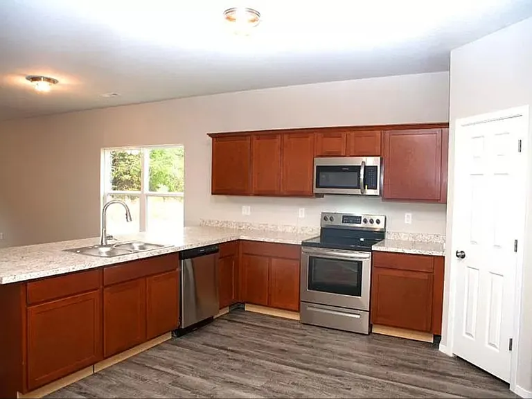 4702 W Hoover Loop — Photo 3