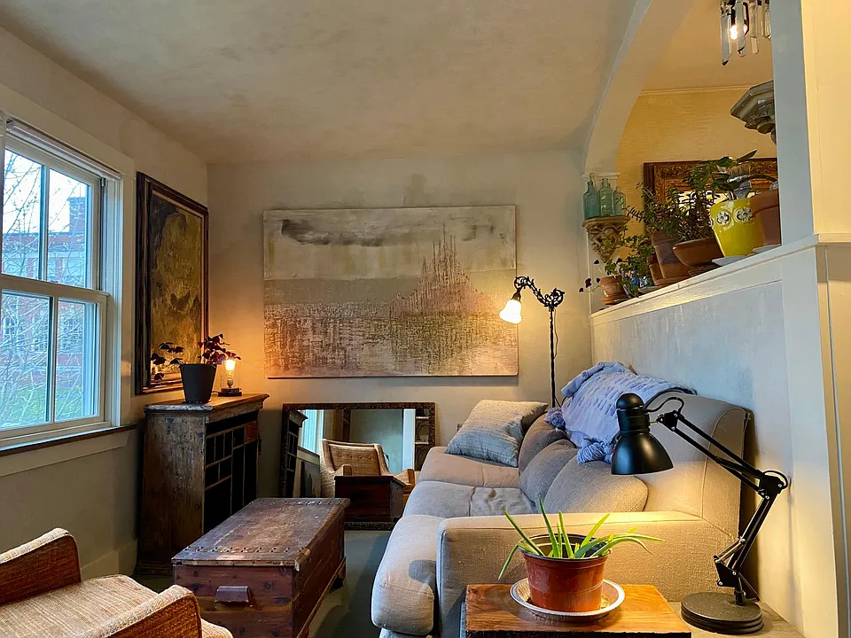 Living Room Alcove view 1 (reminder: the apartment is unfurnished now)
