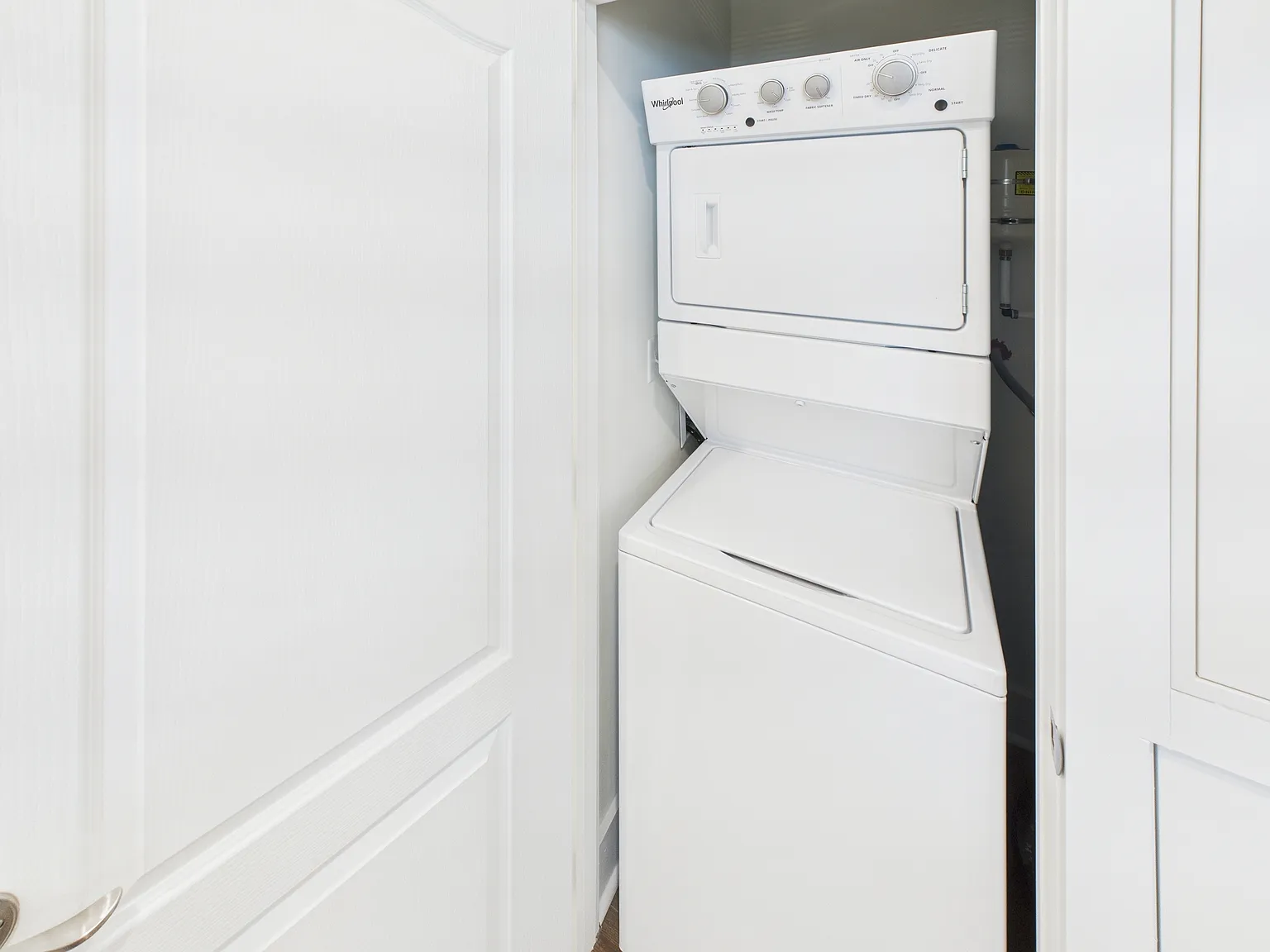 1 bed, 664 sqft, $1,839 — Photo 4
