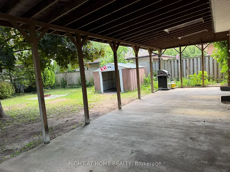 42 Oneida Rd — Photo 20