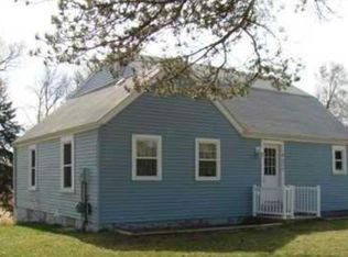 9814 Round Lake Rd, Laingsburg, MI 48848