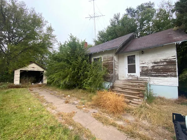 208 N Locust, Brady, NE 69123