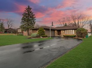 9519 Southwood Dr, Munster, IN 46321