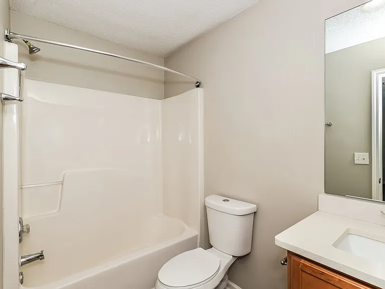 214 Ben Ln — Photo 16